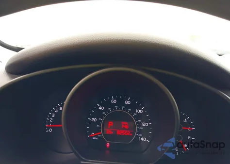 2016 Kia Soul z USA, uszkodzony, nr VIN KNDJN2A27G7267025